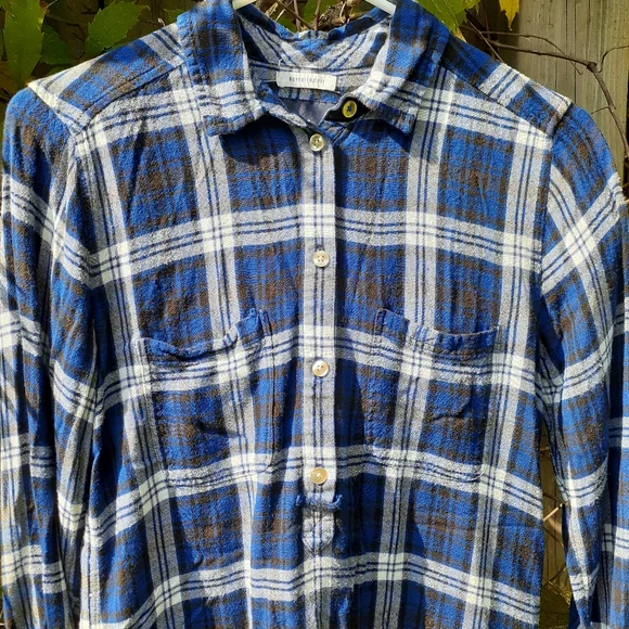 American Eagle Boyfriend Fit Blue Flannel Plaid Shirt Small EUC - Picture 6 of 6